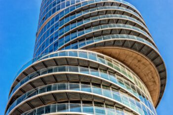 Différence de prix entre l'immobilier neuf et ancien.