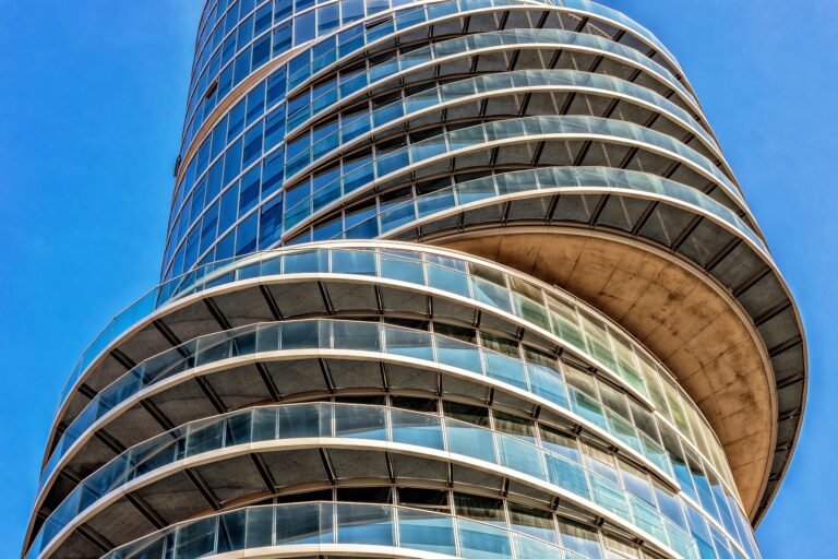Différence de prix entre l'immobilier neuf et ancien.
