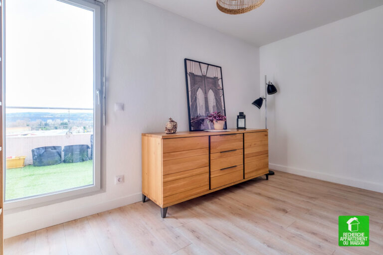 Photo du bien immobilier ancien T3 DERNIER ETAGE – TERRASSE – PARKING