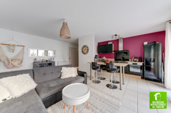 T2 BALCON CAVE ET PARKING