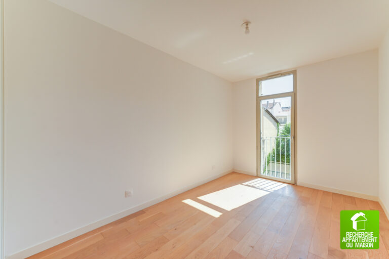 Photo du bien immobilier ancien MAGNIFIQUE T6 – CHARPENNES / LYON 6