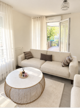 Saint-Fons   Appartement T3 avec balcon - bien à St fons