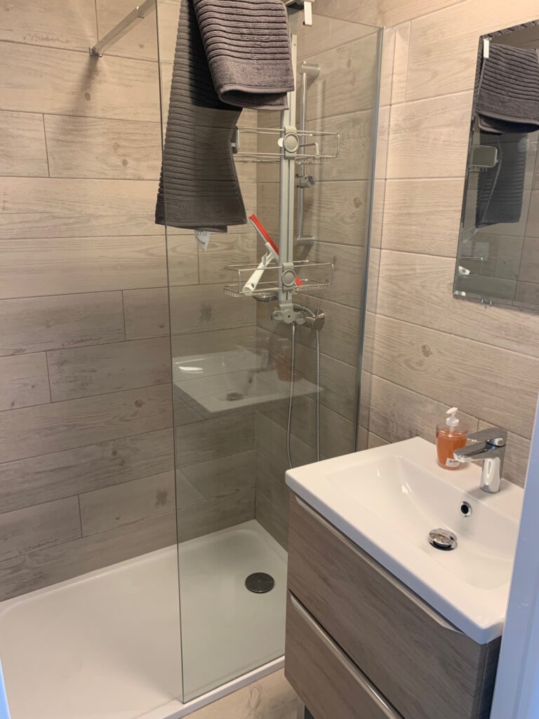 Photo du bien immobilier ancien BRON T5 4 chambres T5 de 98,7 M2 entièrement rénové ascenseur
