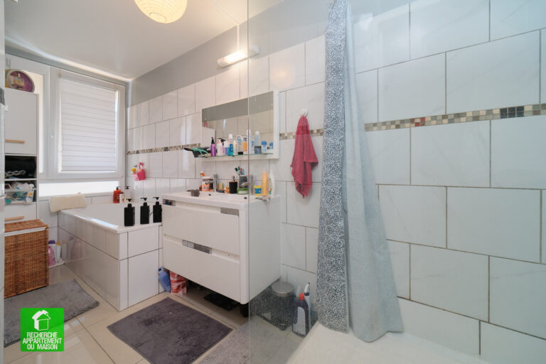Photo du bien immobilier ancien GIVORS CENTRE – T4 – 3 CHAMBRES – GARAGE