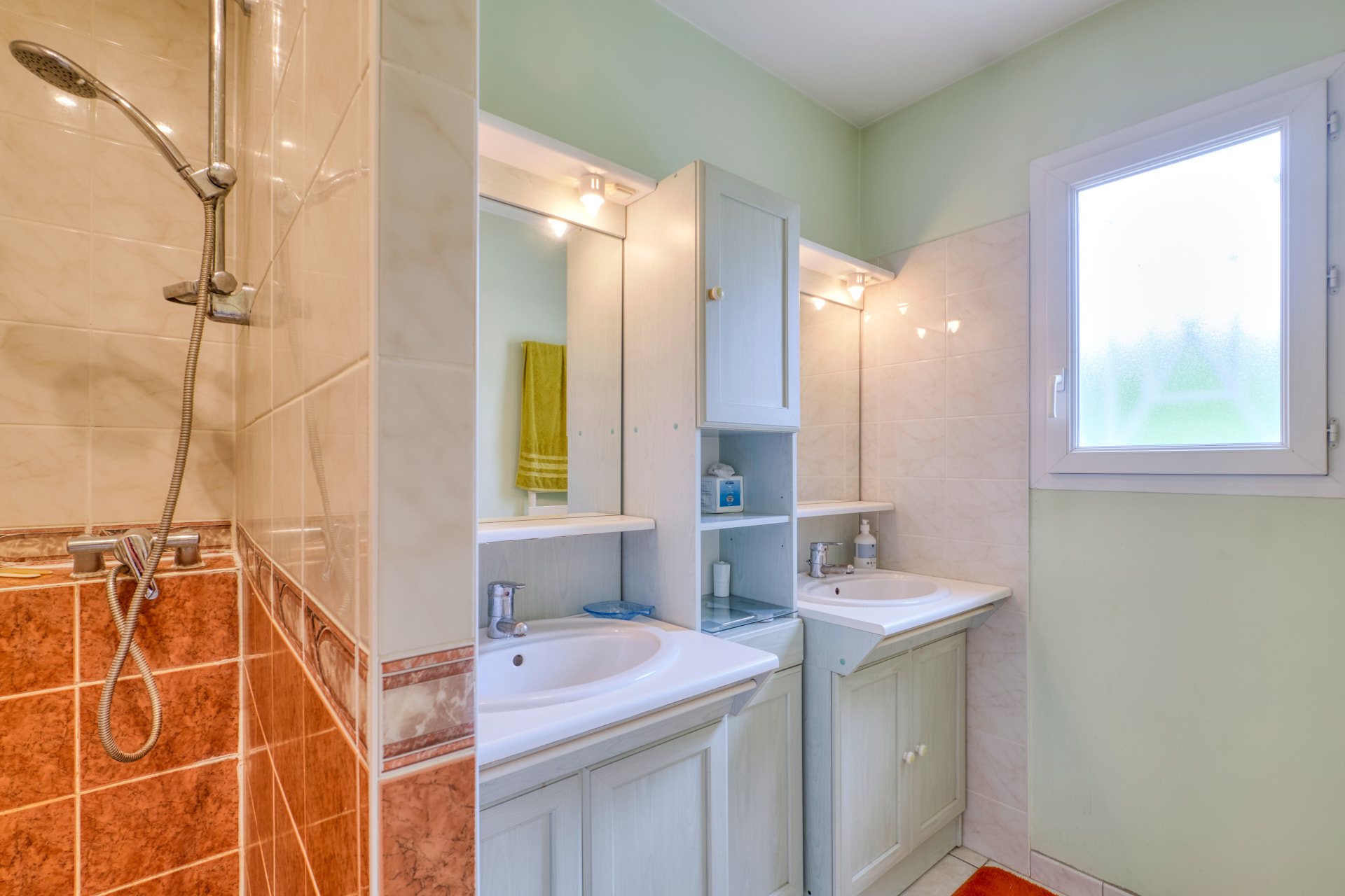 Photo du bien immobilier ancien MAISON AVEC PISCINE GREZIEU LA VARENNE