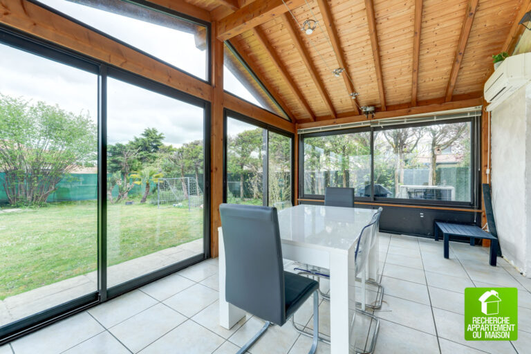 Photo du bien immobilier ancien À VENDRE   Maison familiale 5 pièces   202 m2 habitables   Saint-Priest Manissieux