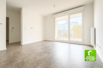 T2 RÉCENT – BALCON/PARKING