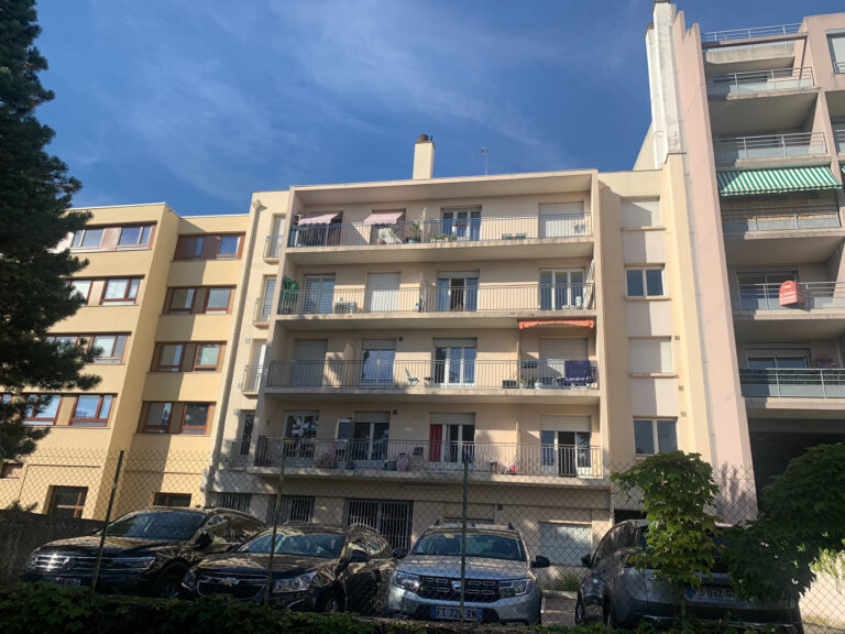 Photo du bien immobilier ancien BRON T5 4 chambres T5 de 98,7 M2 entièrement rénové ascenseur