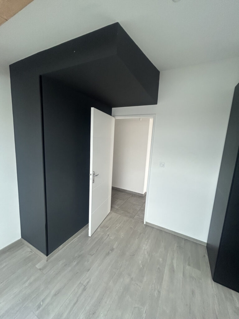 Photo du bien immobilier ancien BRON EGLISE  T3 ANNEE 2018 STANDING Dernier ETAGE TERRASSE ASCENSEUR