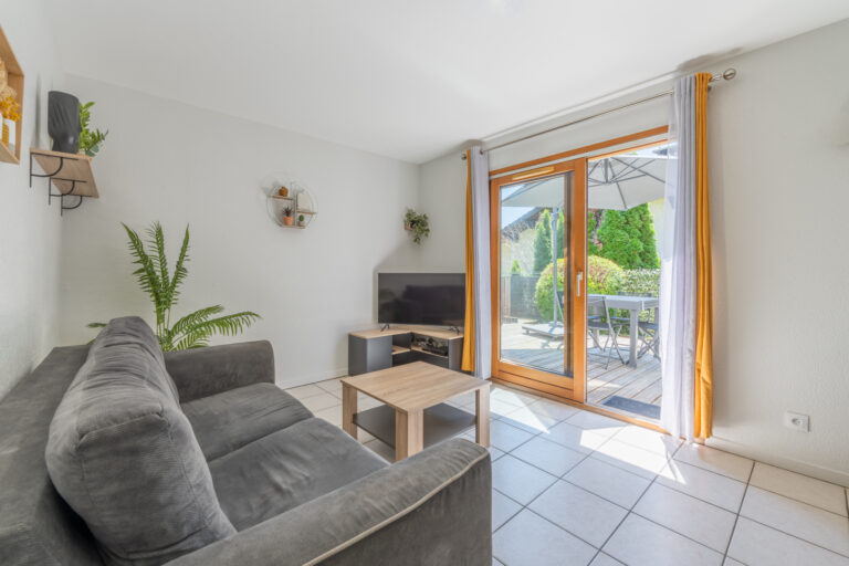 Photo du bien immobilier ancien rez de jardin au calme