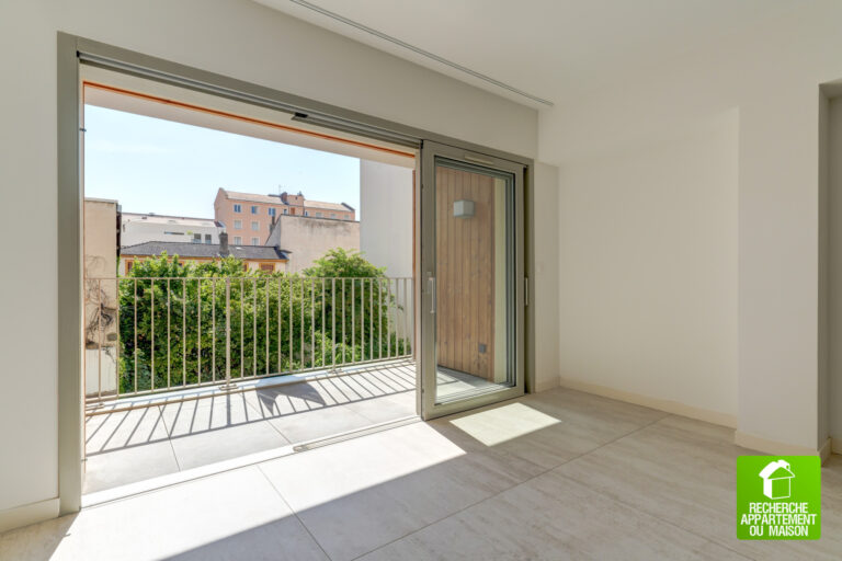 Photo du bien immobilier ancien MAGNIFIQUE T6 – CHARPENNES / LYON 6