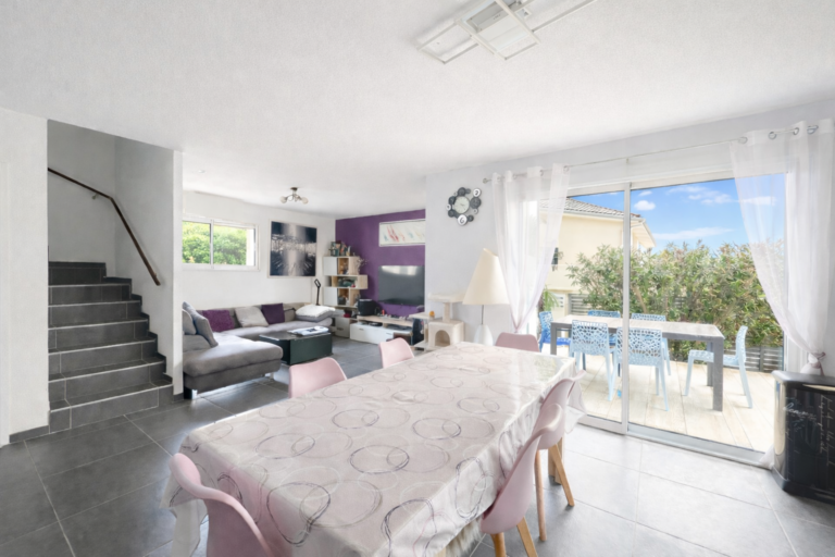 Photo du bien immobilier ancien Maison récente au coeur de St Genis