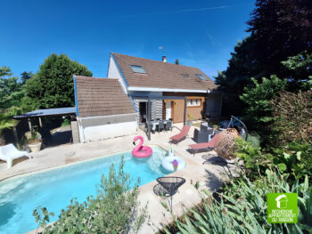 MAISON 5 CHAMBRES AU CALME PISCINE GARAGE