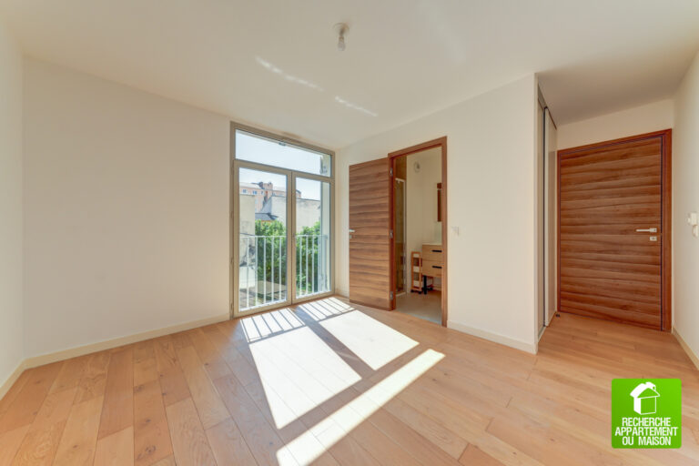 Photo du bien immobilier ancien MAGNIFIQUE T6 – CHARPENNES / LYON 6