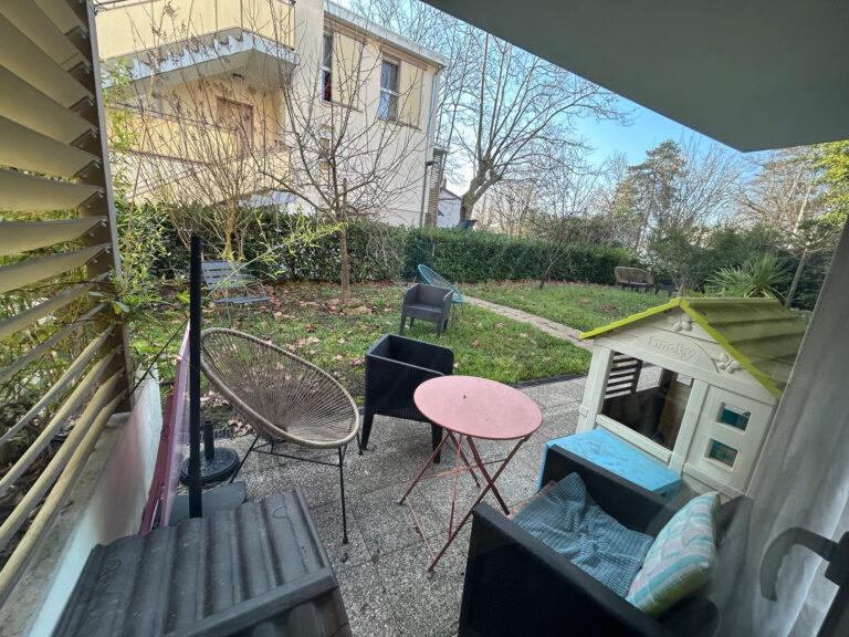 Photo du bien immobilier ancien Exclusivité T5 de 123M2 EN  REZ  DE JARDIN Charbonnieres  LES BAINS