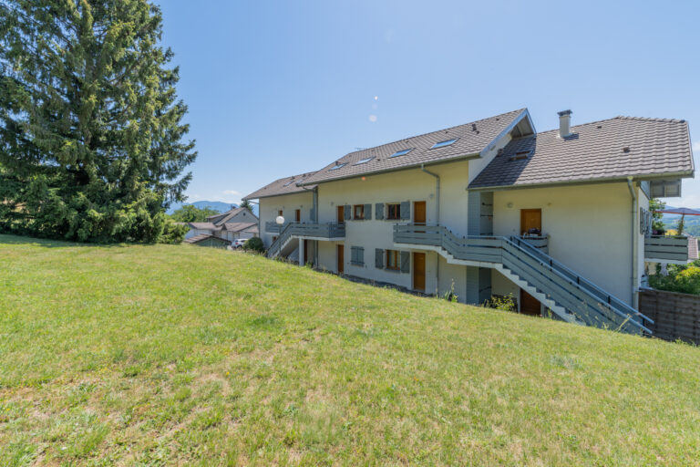 Photo du bien immobilier ancien rez de jardin au calme