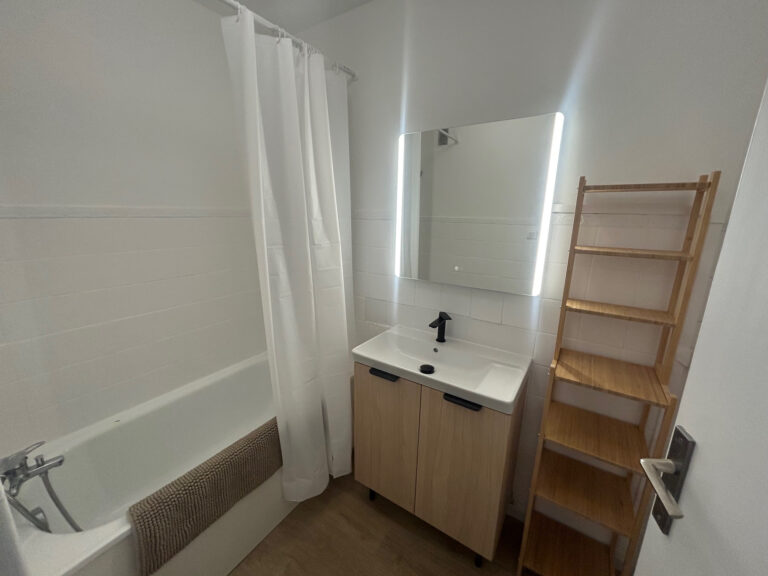 Photo du bien immobilier ancien CO LOCATION BRON CENTRE VILLE appartement NEUF  T5  EN COLOCATION