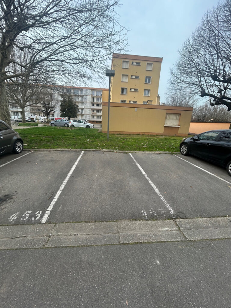 Photo du bien immobilier ancien CO LOCATION BRON CENTRE VILLE appartement NEUF  T5  EN COLOCATION