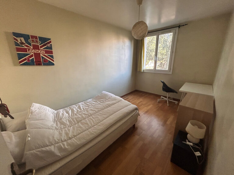 Photo du bien immobilier ancien BRON CENTRE VILLE T3 spécial investisseur  59,48M2