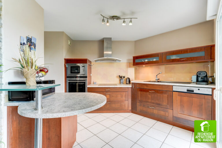 Photo du bien immobilier ancien T4 BRON CENTRE – 86 m2 étage élevé