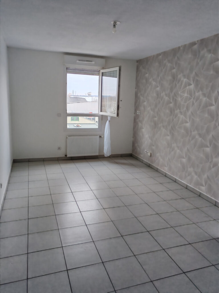 Photo du bien immobilier ancien VENISSIEUX/ PARILLY: VENDS STUDIO