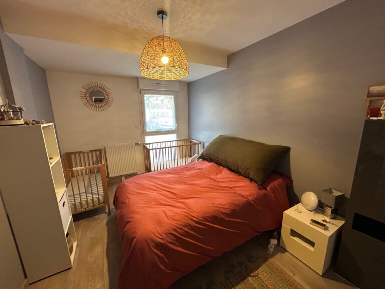 Photo du bien immobilier ancien Exclusivité T5 de 123M2 EN  REZ  DE JARDIN Charbonnieres  LES BAINS