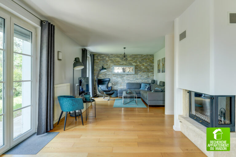 Photo du bien immobilier ancien MAISON 5 CHAMBRES AU CALME PISCINE GARAGE