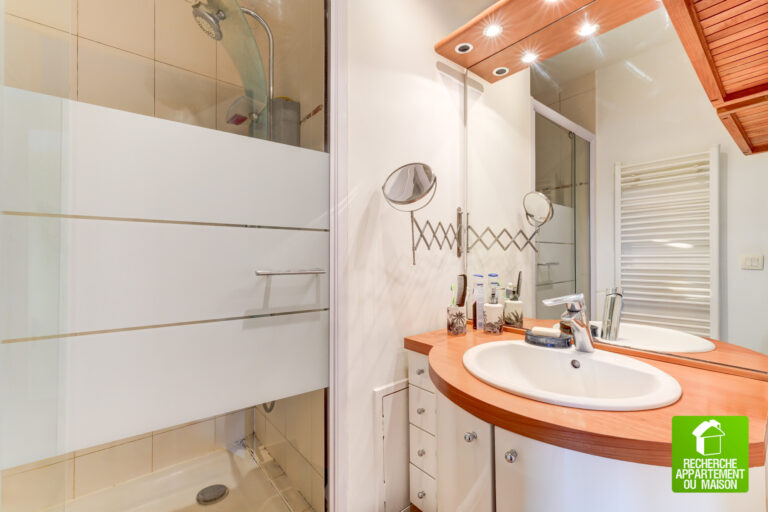 Photo du bien immobilier ancien T4 BRON CENTRE – 86 m2 étage élevé