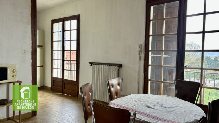 Photo du bien immobilier ancien Maison Trept 6 pièce(s)