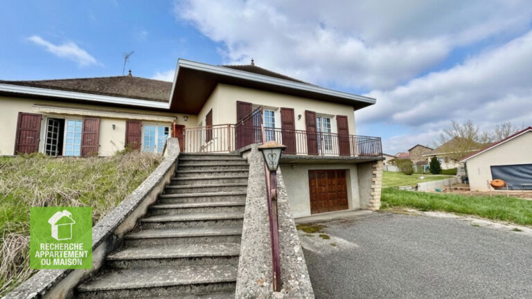 Photo du bien immobilier ancien Maison Trept 6 pièce(s)