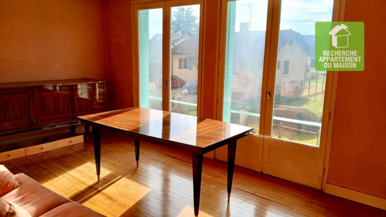 Photo du bien immobilier ancien Maison Cessieu au coeur du village