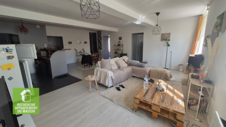 Photo du bien immobilier ancien T3 lumineux en rez-de-jardin avec terrasse et parking Chavanoz