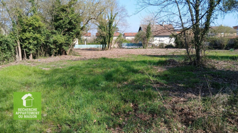 Photo du bien immobilier ancien Terrain Pont De Cheruy 361 m2