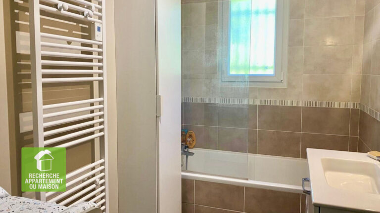 Photo du bien immobilier ancien Maison 5 pièces sur 470m2 de terrain