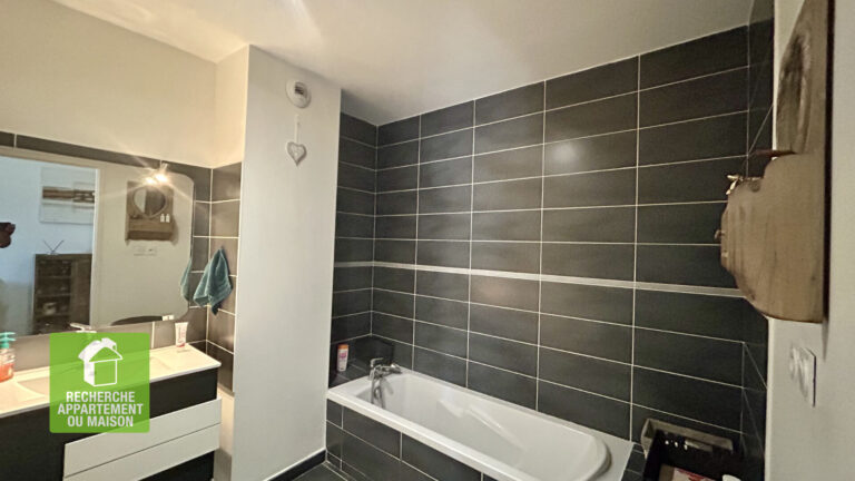 Photo du bien immobilier ancien Appartement 4 pièce(s) Crémieu