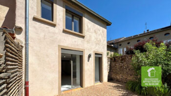 Maison en plein centre de Crémieu entièrement rénové - bien à Soleymieu
