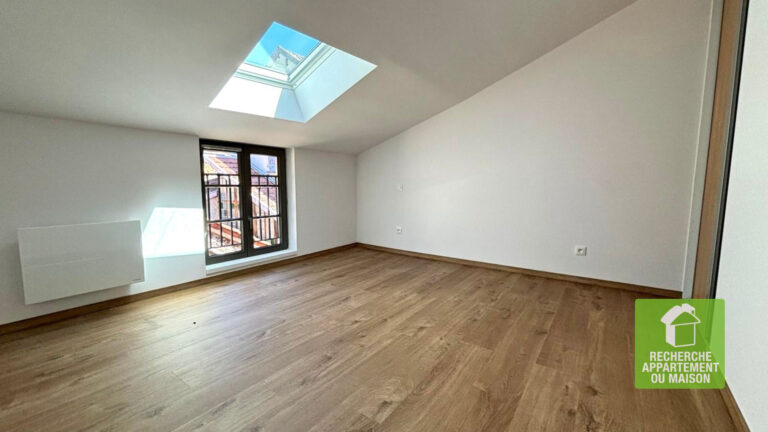 Photo du bien immobilier ancien Maison en plein centre de Crémieu entièrement rénové