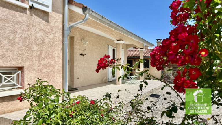 Photo du bien immobilier ancien Magnifique villa 6 pièces avec piscine
