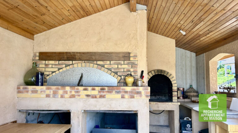 Photo du bien immobilier ancien Magnifique villa 6 pièces avec piscine