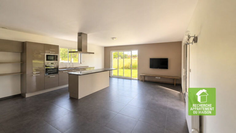 Photo du bien immobilier ancien Maison de plain pied 3 chambres sur 700m2