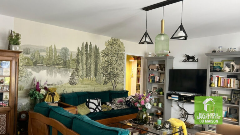 Photo du bien immobilier ancien Appartement T4 Haut de Gamme avec Terrasse, Jacuzzi, Double Garage et Cave  à vendre à Tignieu-Jameyzieu