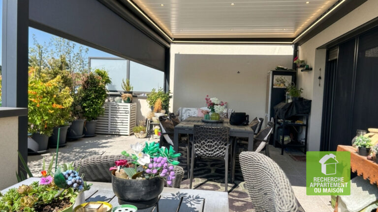 Photo du bien immobilier ancien Appartement T4 Haut de Gamme avec Terrasse, Jacuzzi, Double Garage et Cave  à vendre à Tignieu-Jameyzieu