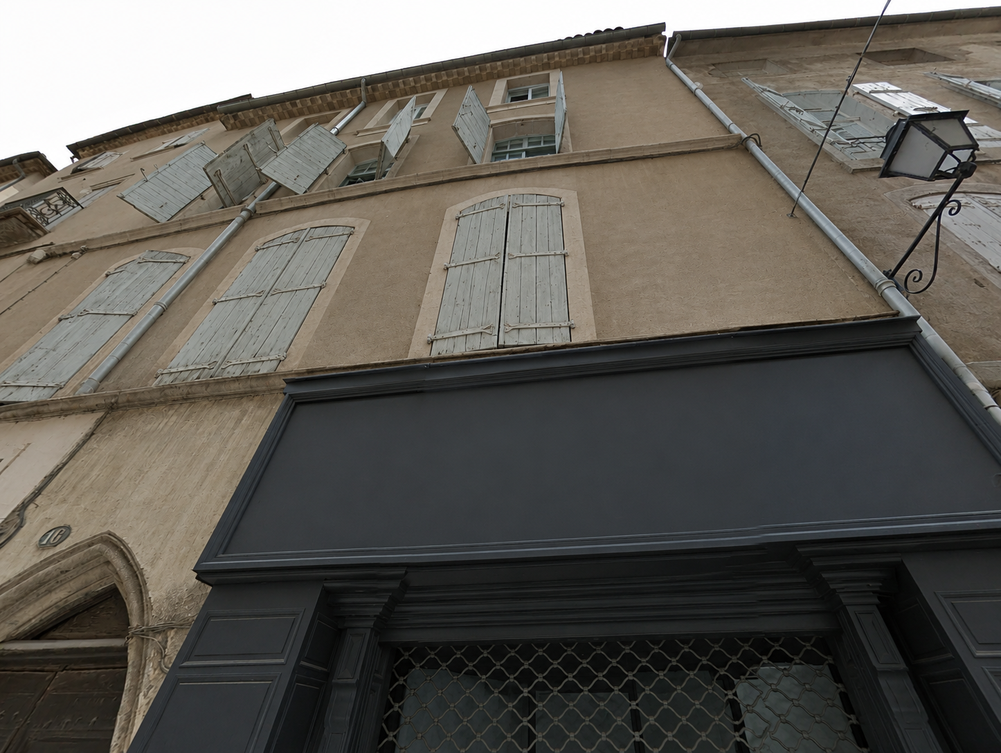 Bien neuf  : RUE FRANCAISE