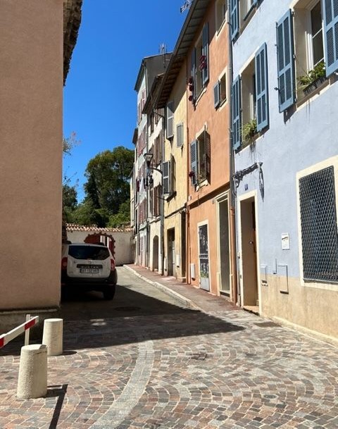 Bien neuf  : PLACE JULES LISNARD