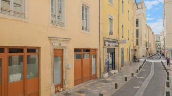 Bien neuf  : NÎMES : Nationale