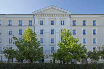 Bien neuf  : LES BERGES DU DANUBE