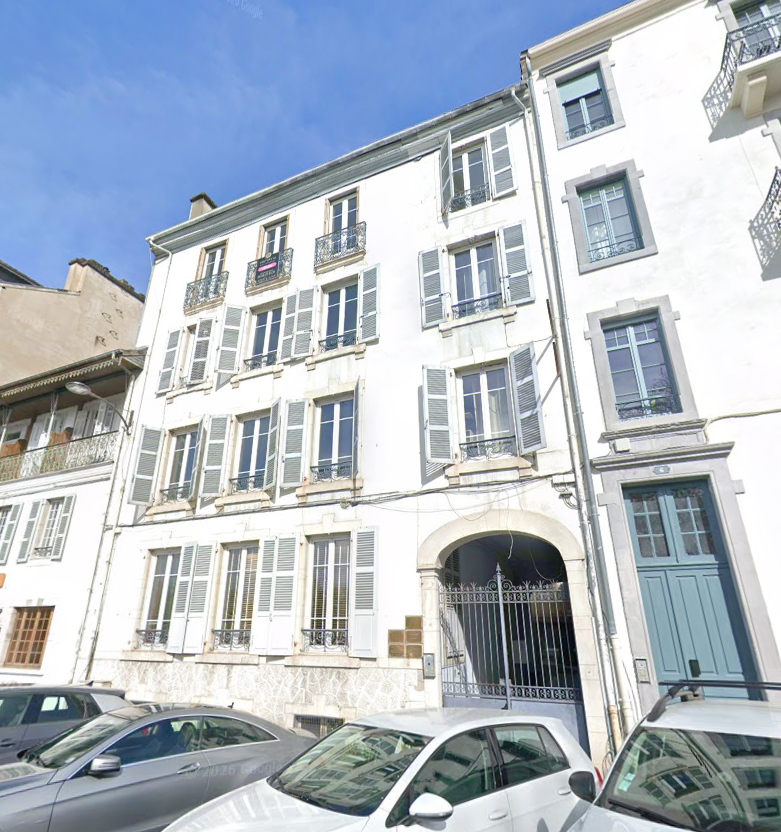 Bien neuf  : COURS CAMOU