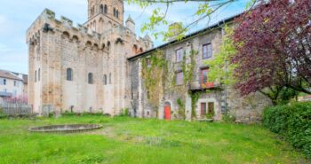 Bien neuf  : ROYAT : Château