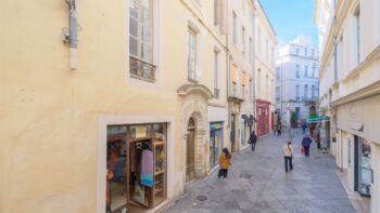 Bien neuf  : NÎMES : Régale