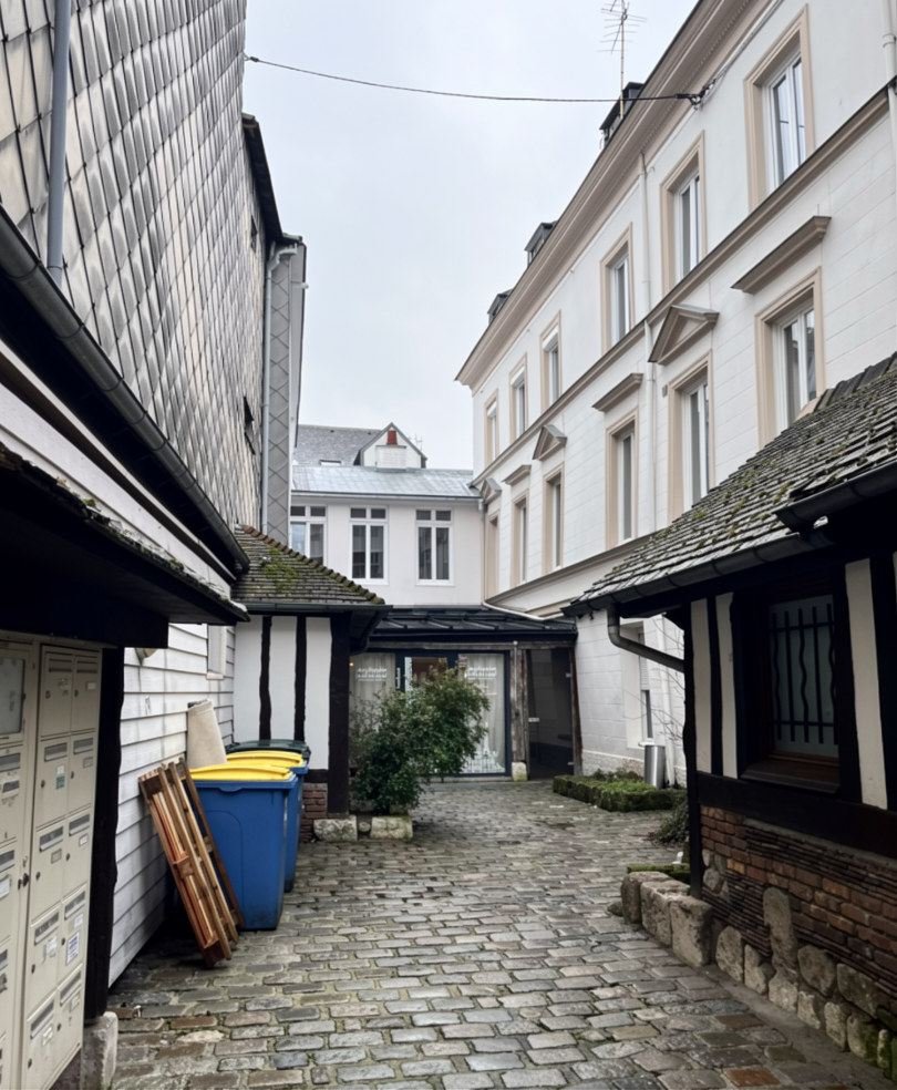 Bien neuf  : RUE LE NOSTRE
